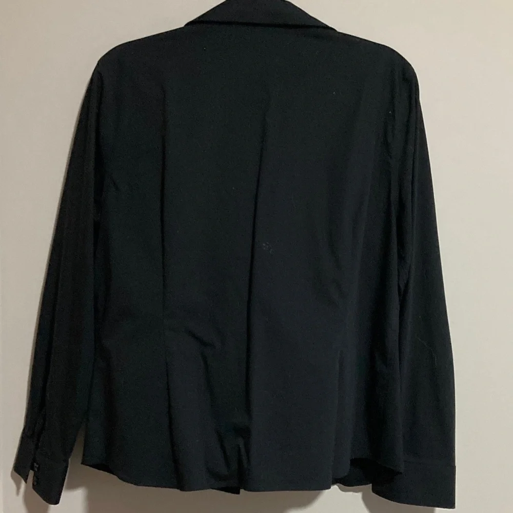 Jones New York Dark Green Button-Up Shirt